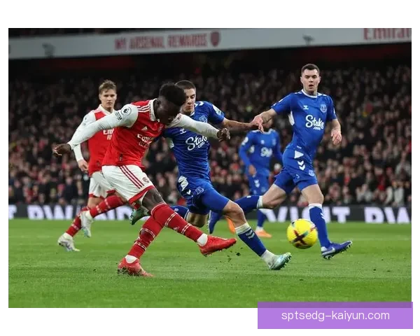 英超降级区竞争激烈，多队积分胶着形势严峻